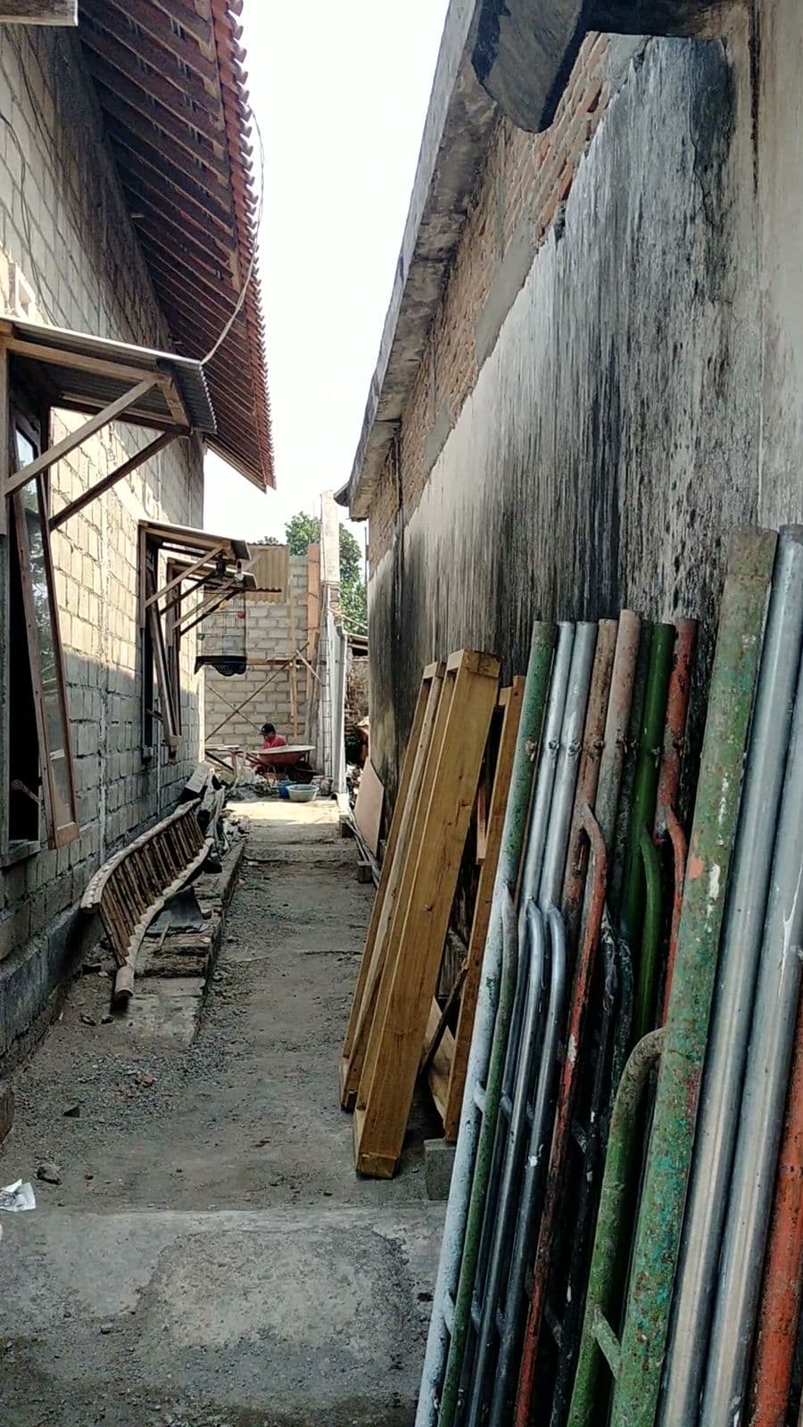Kresek, Tempurejo — 4 set scaffolding